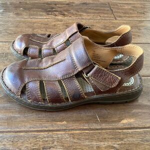 Born Whigham Men’s Sandal 10M Fisherman Style Brown Leather Hook & Loop